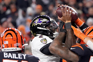 Raven-black defeat: Centimeters before their own end zone, the Bengals tilt the game