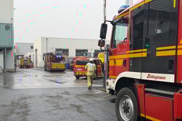 Dresden: Kerosin entzündet sich: Feuerwehr bei Siemens Energy im Einsatz