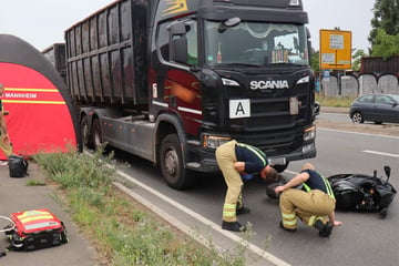 Lkw erfasst Motorrad in Mannheim: 28-Jährige verliert ihr Leben