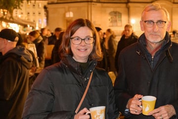 Auf dem Dresdner Neumarkt: Treffen sich zwei Minister zum Glühwein ...