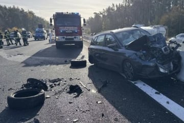Unfall A3: Geisterfahrerin rast über A3: Polizeistreife entgeht Frontalcrash nur knapp - vier Verletzte