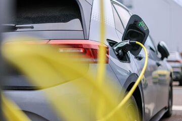 Im Bundesdurchschnitt eher schlecht: Fast jeder fünfte Neuwagen in Sachsen ist ein Stromer