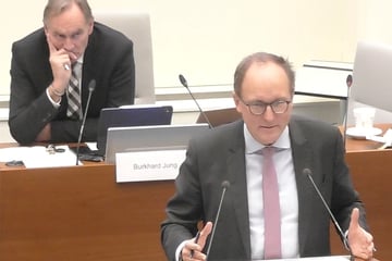 Leipzig: Schlagabtausch in Leipzig: Hitzige Diskussion wegen Bürgerbüro-Schließungen