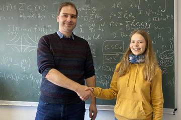 Chemnitz: 16-Jährige Schülerin besteht Mathe-Prüfung an der TU Chemnitz mit 1,0!