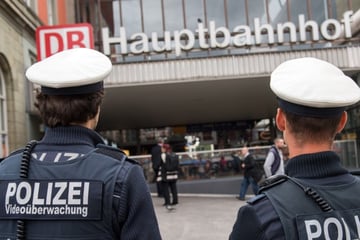 München: Fußball-Fans eskalieren: Anhänger von TSV 1860 und FC Bayern streiten am Hauptbahnhof