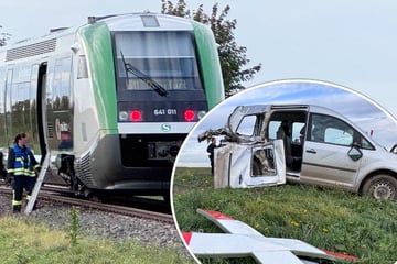 Unglück in Sachsen-Anhalt: Transporter kracht mit Zug zusammen