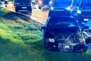 Unfall A1: Unfall auf der A1: Zwei Verletzte, Verursacher flüchtet
