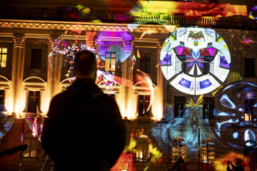 Berlin: Berlin wird wieder bunt: "Festival of Lights" lockt zu hypnotischen Illusionen