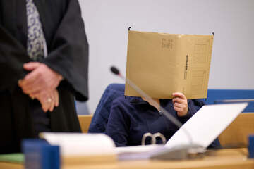 Mutter und Großeltern sperren Mädchen jahrelang ein: Prozess kurz nach Beginn unterbrochen