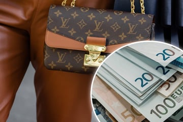 Touristen finden Luxus-Tasche voller Geld: Kurz darauf klicken die Handschellen