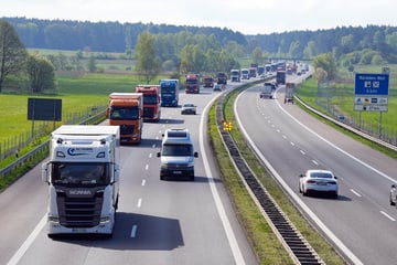 Unfall A24: Geisterfahrerin auf A24 gestoppt
