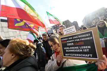 Kölner setzten klares Zeichen: Mehrere Tausende bei Iran-Demo dabei