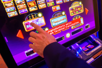 Berlin: Mann nach Streit um Spielautomat attackiert: Später fällt tiefe Wunde auf