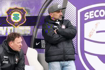 Aue-Coach "Shubi" Shubitidze will defensiv gut stehen