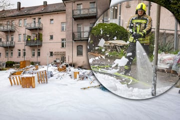 Schon wieder Brand in Heidenau: Feuerwehr flutet Grundstück mit Löschschaum