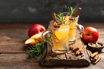 Fruchtiger Apfelpunsch ohne Alkohol: Rezept für eine Alternative zum Glühwein