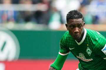 Lamborghini bloß noch Schrott: Ex-Bundesliga-Star hat bei Autounfall Riesenglück