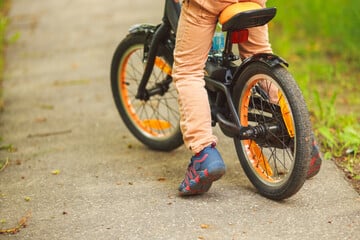 "Schulstraßen jetzt!": Kinder-Fahrrad-Demo erobert Leipzigs Straßen