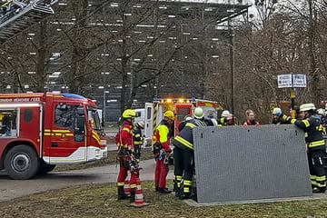 München: Unfall bei Wartung: Arbeiter fällt von Leiter in Schacht