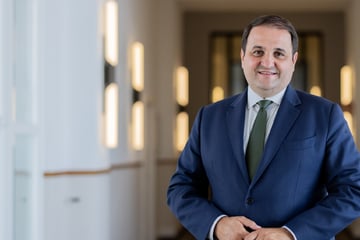 Köln: Obwohl man in Zukunft Eintritt zahlen muss: Darum kommt NRW-Politiker kostenlos in den Kölner Dom