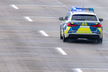 Unfall A17: Drei Autos krachen auf A17 bei Dresden zusammen: Ein Schwerverletzter