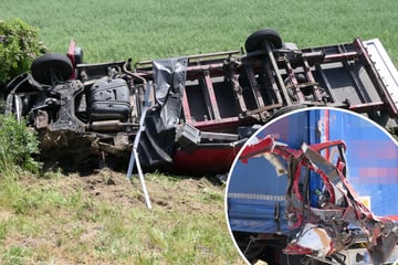 Unfall A14: Heftiger Unfall auf der A14: Transporter kracht in Lastwagen und fliegt von der Autobahn
