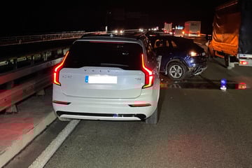 Unfall A6: Männer liefern sich beim Überführen neuer Volvos Rennen mit bösem Ende