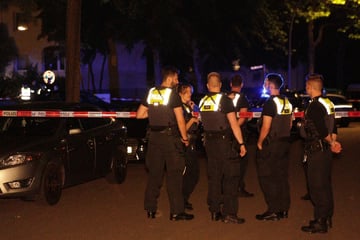 Messerattacke: Mann bei Messerattacke verletzt: Mutmaßlicher Täter flüchtig