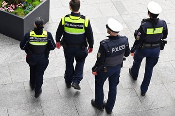 Dresden: Messer-Mann im Hauptbahnhof außer Kontrolle: In der Zelle äußert er Tötungs-Absicht