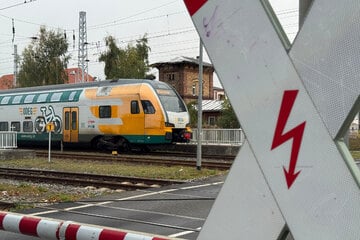 Wichtige Bahnstrecke wegen Bombenentschärfung gesperrt: Viele Pendler betroffen