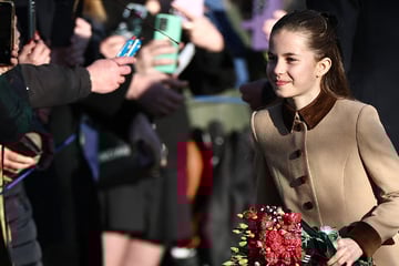 Noch kein Diadem auf dem Kopf: Wird Prinzessin Charlotte den Kopfschmuck eher tragen als Mama Kate?