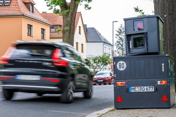 Dresden: Mobile Blitzer machen in Dresden Kasse: So viel Geld ist reingekommen