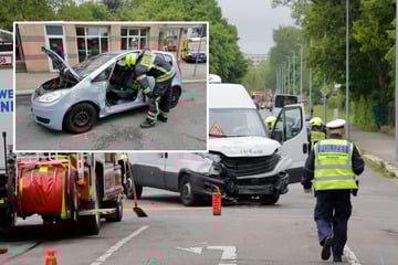Vorfahrts-Crash in Chemnitz: Mitsubishi-Fahrer in Auto eingeklemmt
