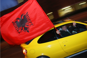 München: Böller, Bedrohungen, Beleidigungen: Chaos am albanischen Unabhängigkeitstag in München