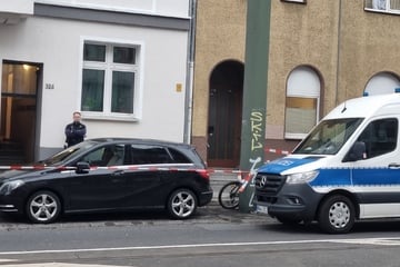 Grausamer Fund in Mehrfamilienhaus: Polizei entdeckt Leiche von Mutter und Baby
