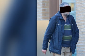 "Parken auf eigene Gefahr": Eier-Attacke auf Streifenwagen