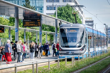 Chemnitz: Auf Tram geschossen: Chemnitzer Polizei sucht Zeugen