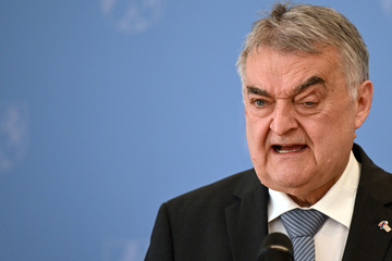 Innenminister Reul wütet nach CDU-Wahlsieg: "Ich bin doch kein Postenjäger!"