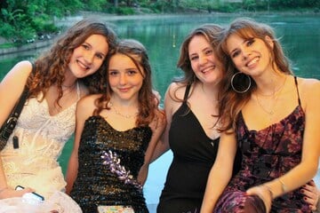 Plötzlich erwachsen: Stimmungsvolle Sprüche zur Jugendweihe