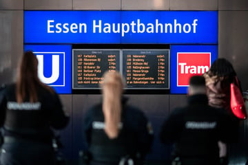 Messerattacke: Macheten-Angriff in Hauptbahnhof: Polizei droht mit Schüssen, Täter wirft seine Waffe