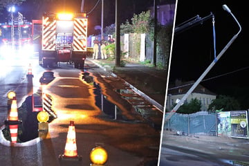 Dresden: Rohrbruch nahe JOYNEXT Arena: Straße überflutet, Mast droht umzustürzen