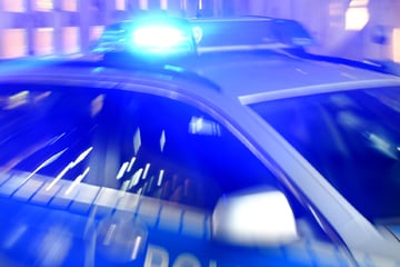 Unfall nach Verfolgungsjagd: Drogen-Raser kracht in Streifenwagen