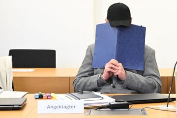 Leiche im Kühlschrank: Ex-Partnerin von mutmaßlichem Dreifachmörder ist "sprachlos"