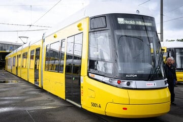 Straßenbahn legt in Berlin-Pankow wegen Fußgängerin Notbremsung hin