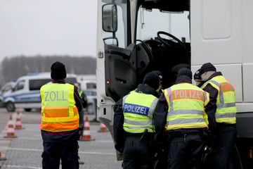 Großkontrolle an Grenze: Polizei ertappt etliche Straftäter