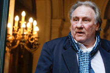 Filmstar Gérard Depardieu in Polizeigewahrsam: Hat er diese zwei Frauen begrabscht?