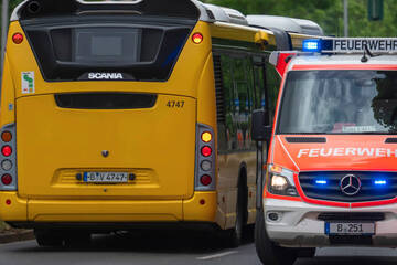 Berlin: Pöbel-Trio verletzt Busfahrer in Treptow und besprüht ihn mit Reizstoff