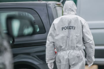 Schrecklicher Fund: Zeugin entdeckt Mutter und deren Sohn tot in Wohnung