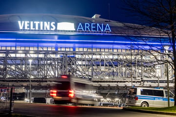 "In einem Gebüsch versteckt": Schalke-Mob geht nach Champions-League-Spiel auf Gästefans los