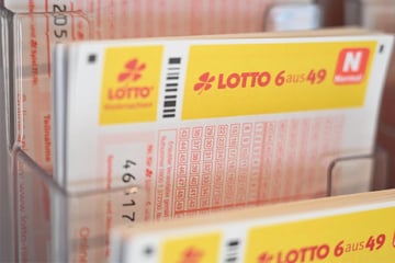 Baden-Württemberger gewinnt über zwei Millionen Euro im Lotto: Wer ist der Glückspilz?